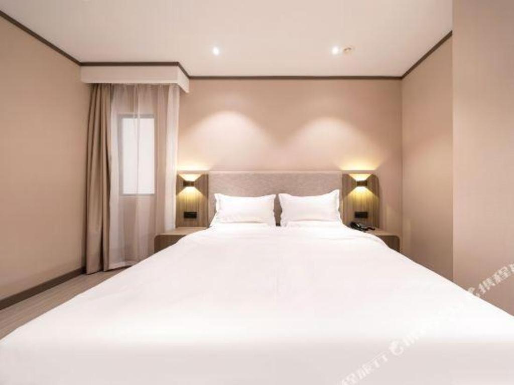 Hanting Lingang Dishui Hotel